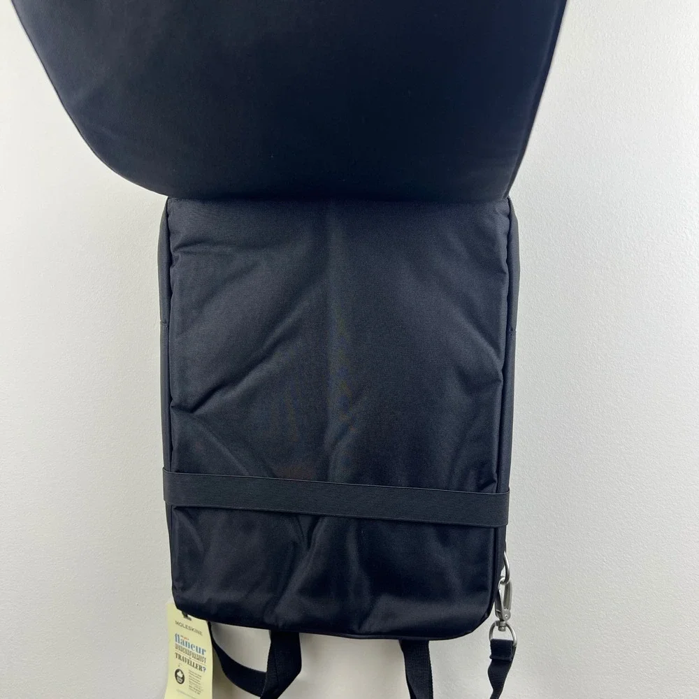 Moleskine ID Vertical Device Bag 15.4
